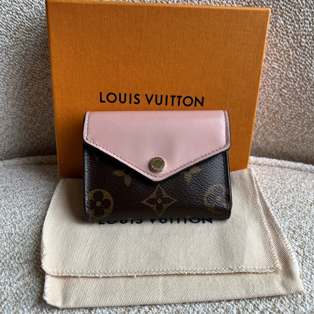 Louis Vuitton Zoe Wallet second hand